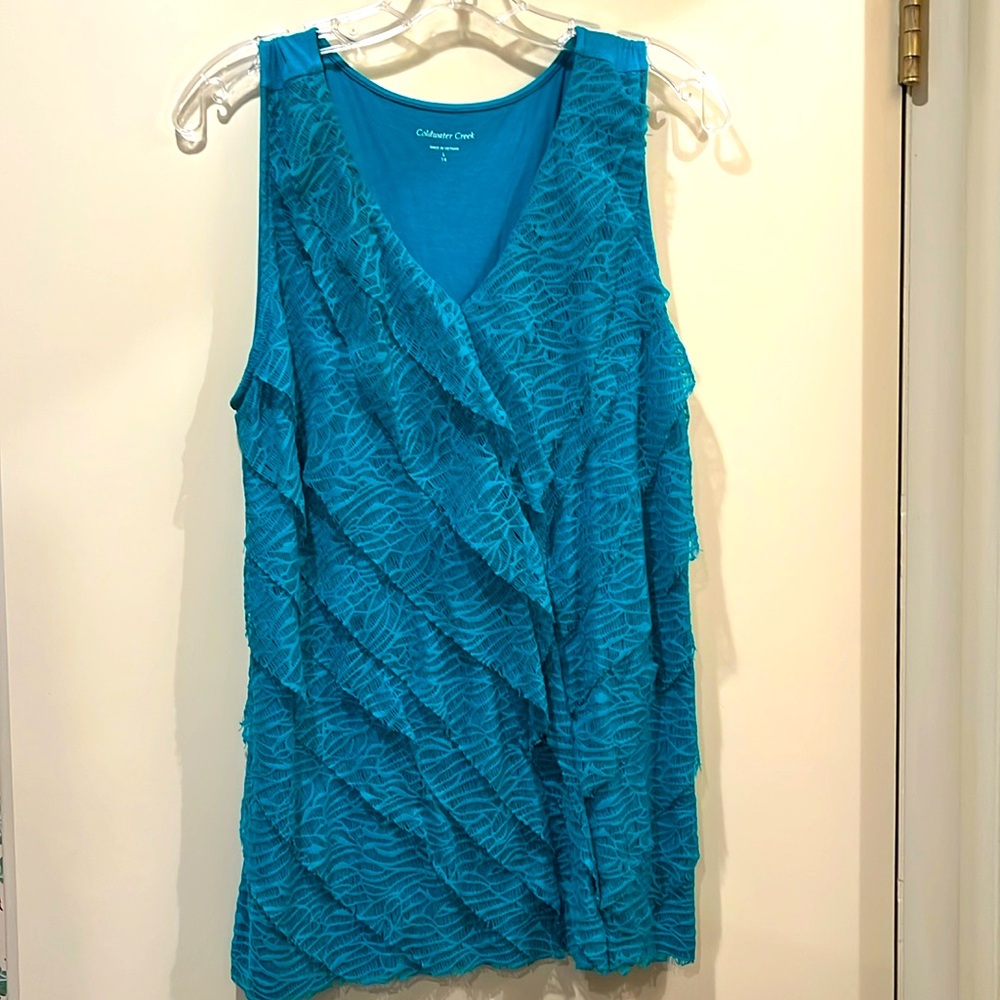 Coldwater Creek V-neck layered lace sleeveless top. Size Large 14